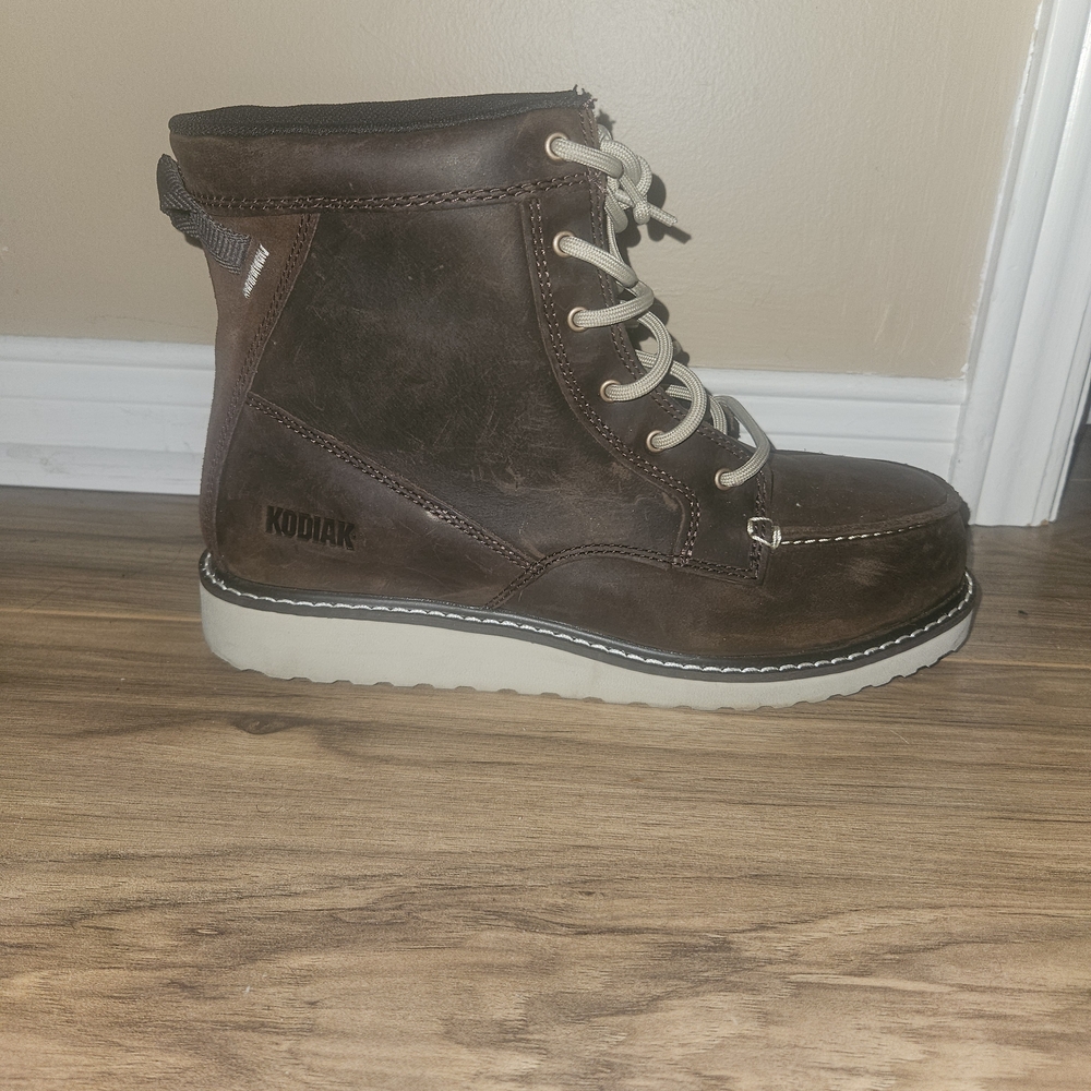 Kodiak Womans Brown Leather Boots